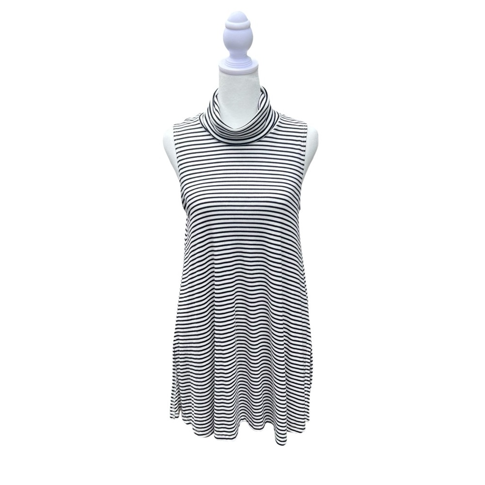 Puella Black and White Striped Relaxed Sleeveless Tunic Size Large‎